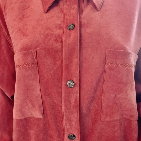 Shirt / Jacket with detailed stitch trimming by Alfred Dunner: Size 16. - Picture 2 of 10